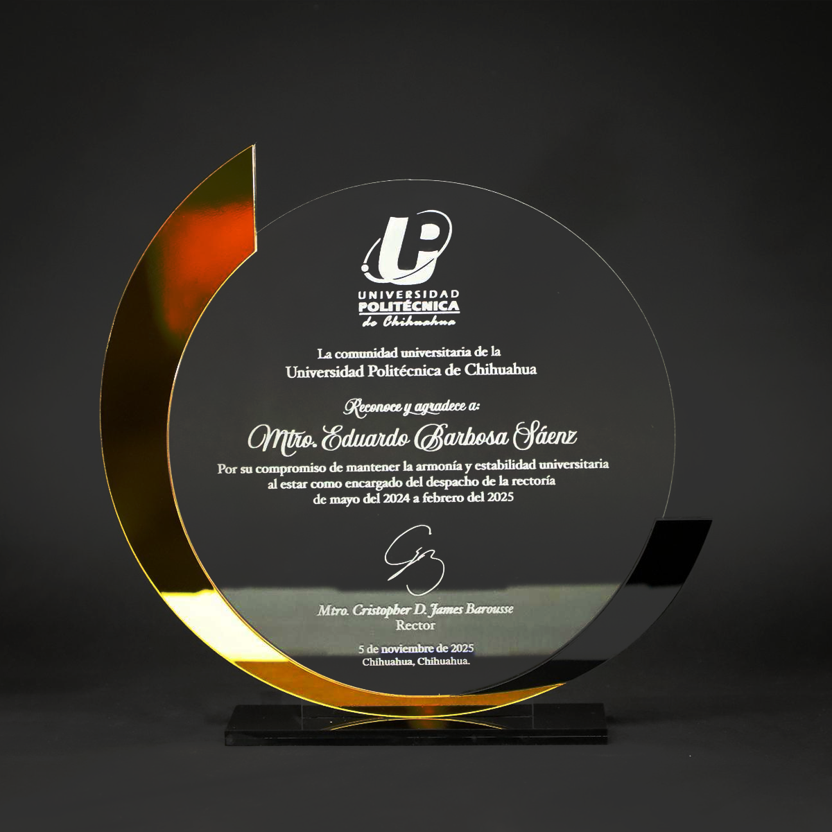 Reconocimiento circular en acrílico grabado